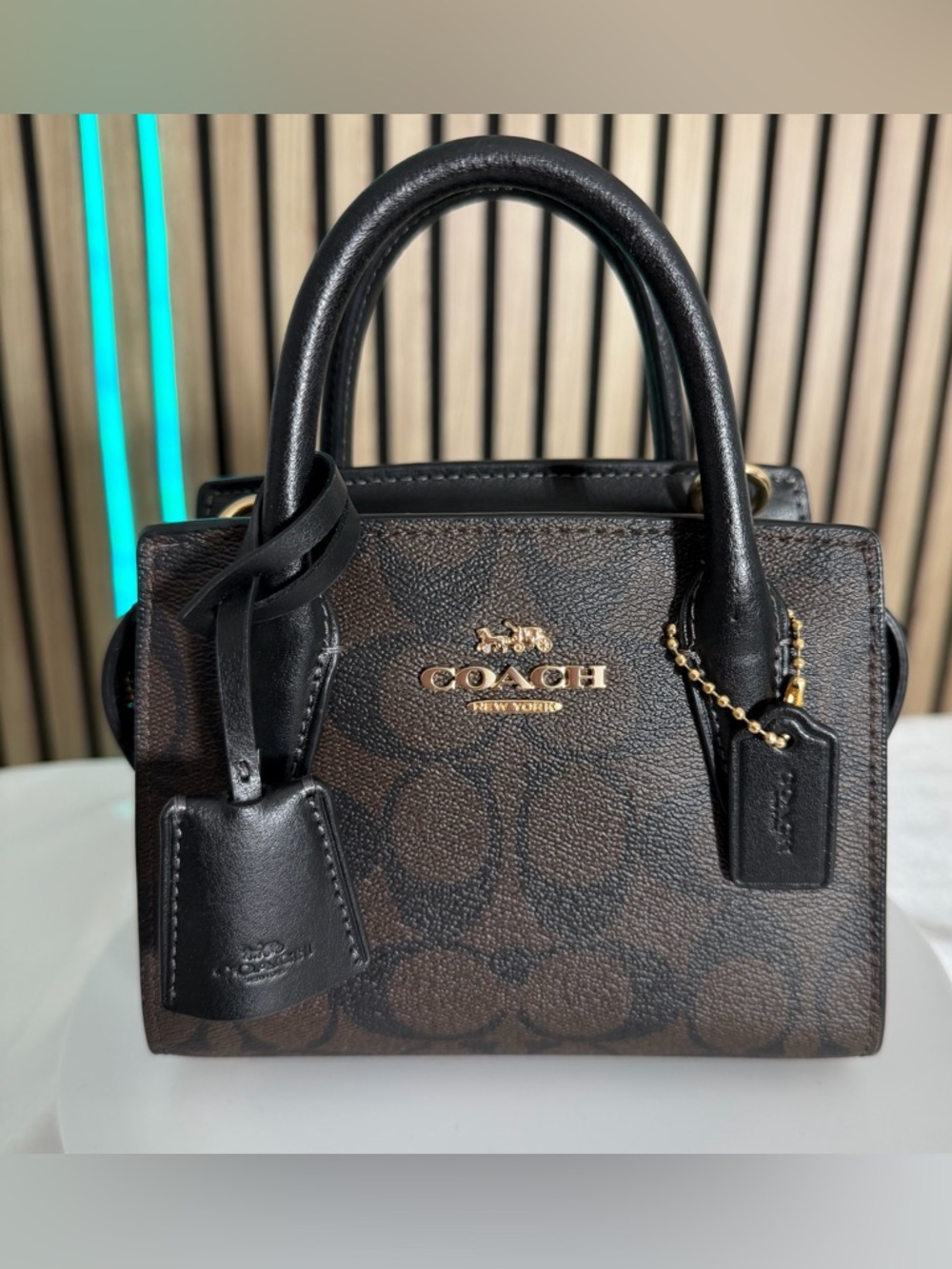🌼 COACH SK✅ authentic Andrea Brown and Black Signature Carryall Bag Gold Details